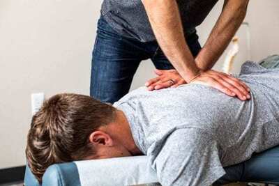 Link to: /services/chiropractic-care