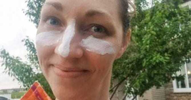 Sunscreen 101: Sunscreen should be your last resort! image